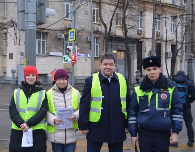 Сотрудники Госавтоинспекции УВД по САО провели акцию «Родительский патруль». Фото: пресс-служба УВД по САО