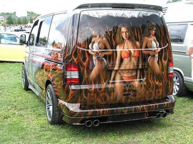 Прикольная аэрография на авто фото