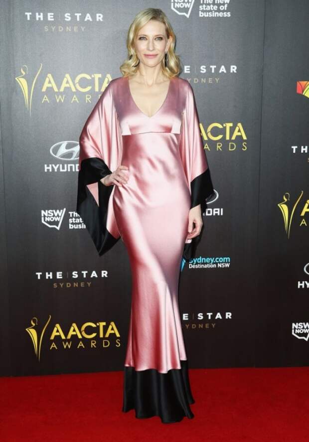 AACTA Awards. 2015 г. Платье Alexander McQueen.