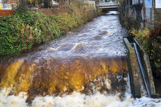 Великобритания снимает ограничения на размер штрафов за экологические нарушения: Новости ➕1, 12.07.2023
