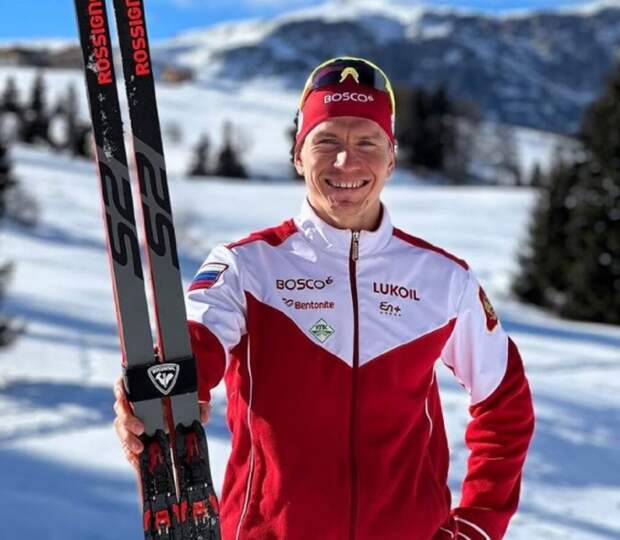 Большунов сравнил слова Вяльбе о его зарплате с оскорблением