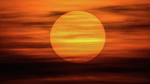 Учёные сообщили о крупном выбросе плазмы на Солнце