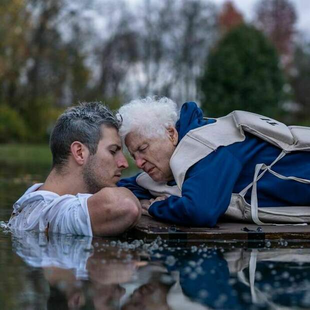 Веселью все возрасты покорны: 17 комичных фото от внука и его 95-летней бабушки
