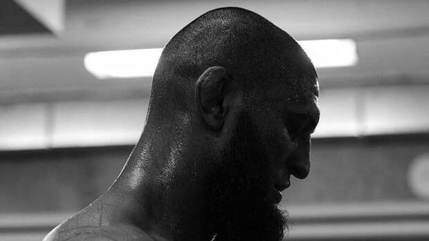 Чимаев отказался от боя с экс-чемпионом UFC, с которым дружит Хабиб 
