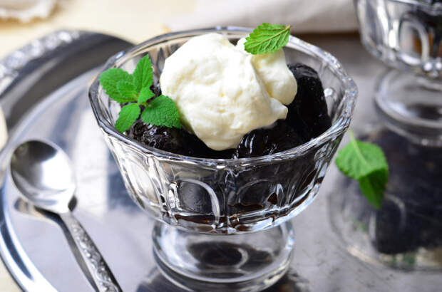 Десерт с черносливом и грецкими орехами. \ Фото: google.ru. Десерт с черносливом и грецкими орехами. \ Фото: google.ru.