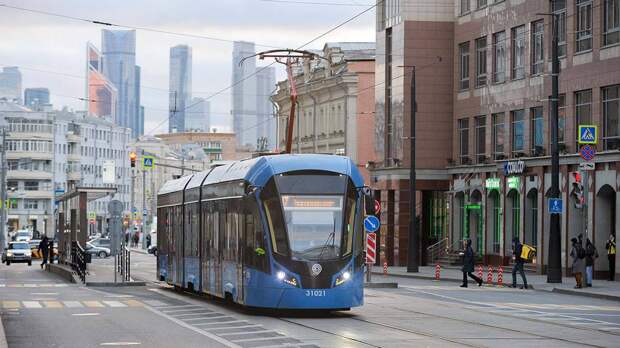 Ряд трамвайных маршрутов задерживается в центре Москвы
