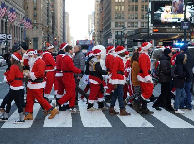 SantaCon 2018 в Лондоне, Париже, Сеуле, Нью-Йорке и других городах