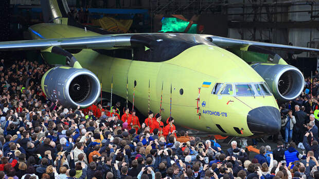 Cамолет Ан-178 ГП «Антонов»