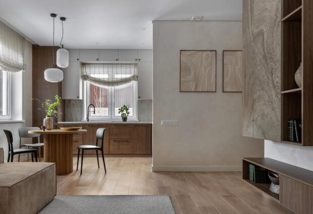 Светлые оттенки и фактурные материалы помогли дизайнеру Светлане Яковлевой создать уютную атмосферу хюгге