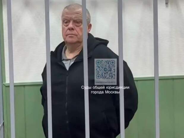 Брянский суд приговорил бывшего чиновника к 10 годам за взятку в 20,7 млн рублей