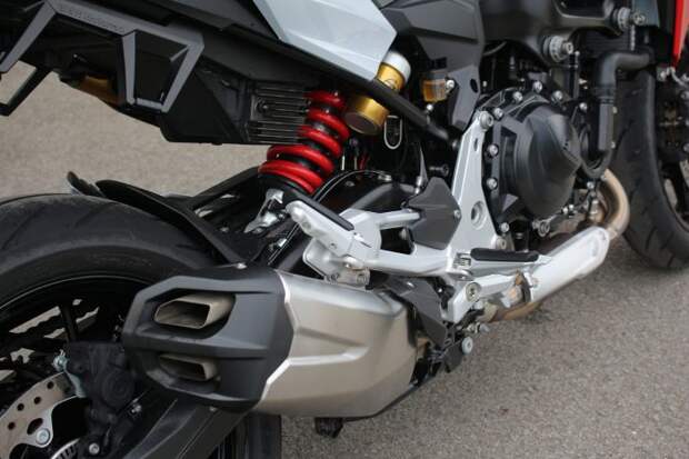 BMW F 900 R тест