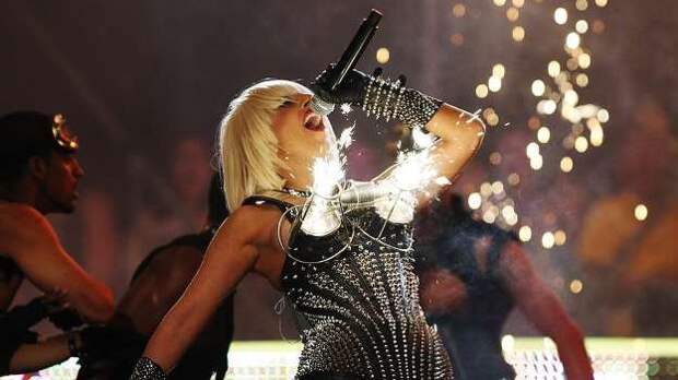 В 2013 году певица выпустила новую пластинку «Artpop». В записи альбома приняли участие известные R`n`B и хип-хоп исполнители. Среди них will.i.am, White Shadow и RedOne. В августе еще не поступившая в продажу пластинка попала на первое место российского iTunes. На сей раз эпатажная певица выпустила не только пластику Artpop, но и одноименное приложение для гаджетов. В интервью телеканалу ABC News певица заявила, что Artpop — это большой проект, которые объединяет все креативные идеи поклонников, связанные с новой пластинкой