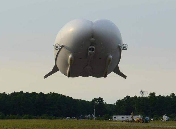 Airlander 10 Airlander 10