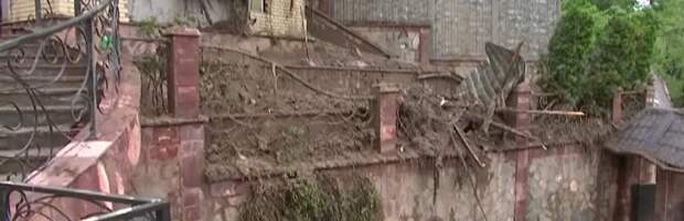 «Постоянно находимся под страхом». Оплывина сошла на дом в Алматы