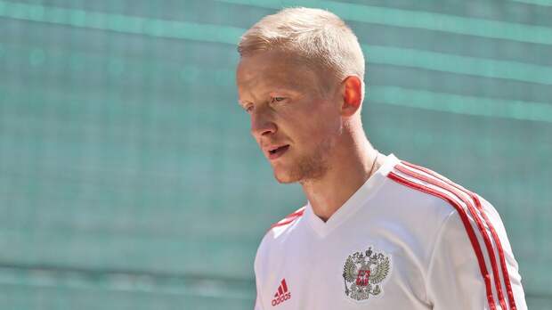 Картину экс-футболиста сборной России Смольникова продали на аукционе за 99 тысяч рублей