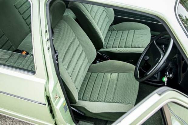 Volkswagen Golf 1980 года выпуска с минимальным пробегом выставят на торги в Великобритании
