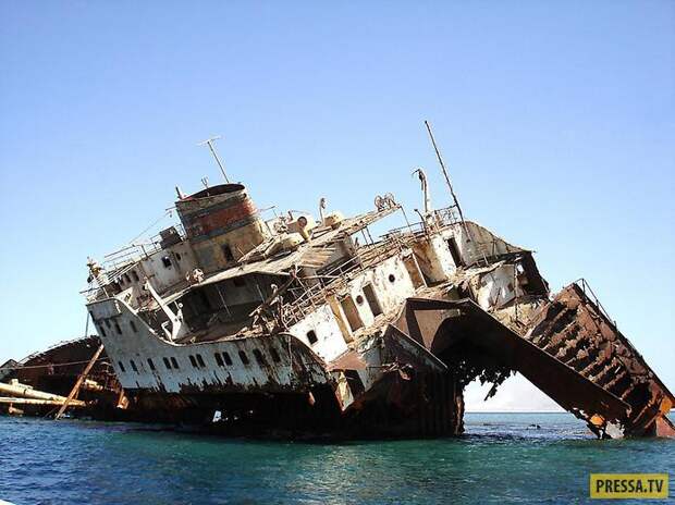 Впечетляющие и живописные остатки кораблей на месте кораблекрушений (22 фото)