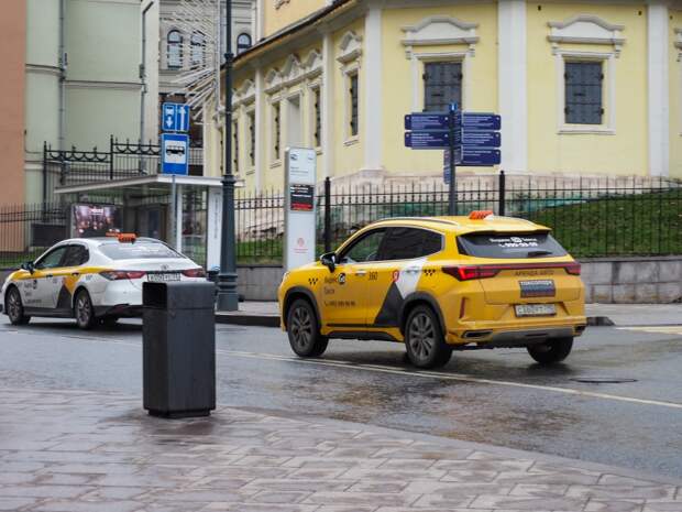 Непогода без наценок: в России предложили контролировать тарифы такси