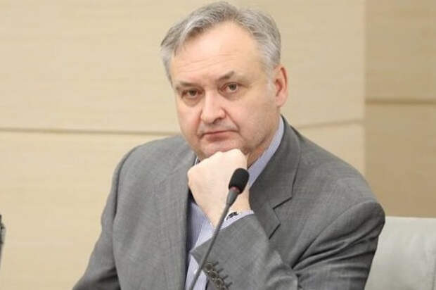 Депутат Мосгордумы А. Титов на время прекратил личные приемы зеленоградцев