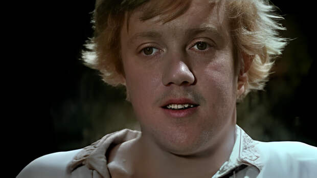 «Замечательный мужик»: исполнитель роли Электроника Торсуев об актере Скромном