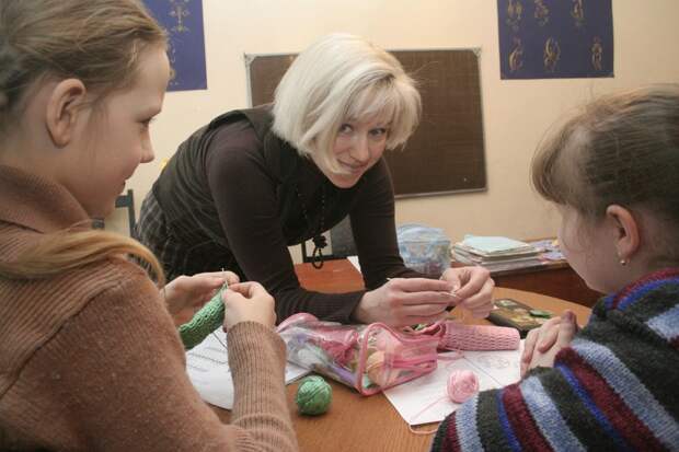 Эксперты объяснили причину популярности «бабушкиных» хобби у молодёжи