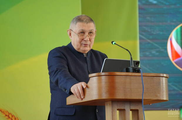 Рифкат Минниханов рекомендовал руководителям предприятий прийти на выставку РВФ