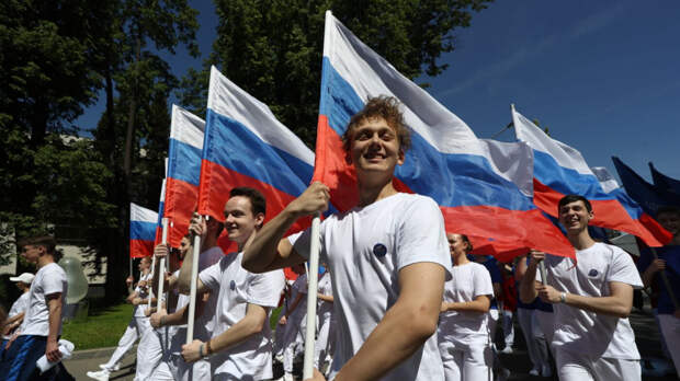 Более двух тысяч спортсменов приняли участие в шествии на выставке «Россия»