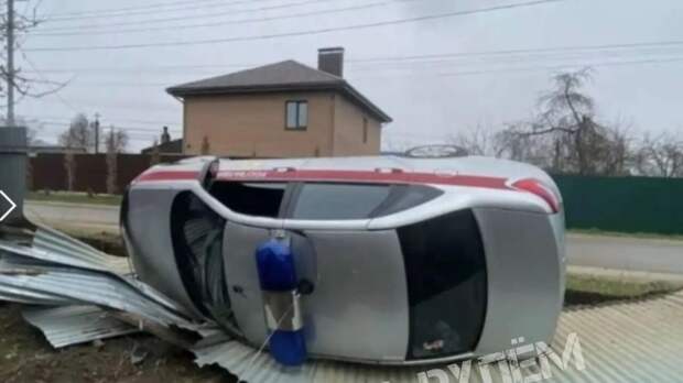 В Туле опрокинулся автомобиль Росгвардии