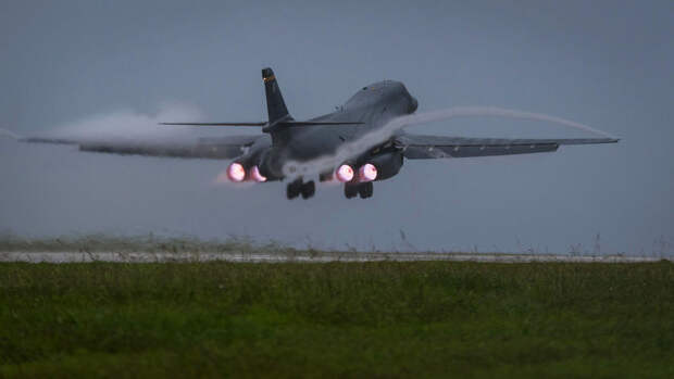 Al Arabiya: американские боевые самолеты нанесли удары по 35 целям ИГ в Сирии