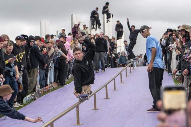 Российский скейтбордист без ног Лаллав стал самым юным участником чемпионата мира