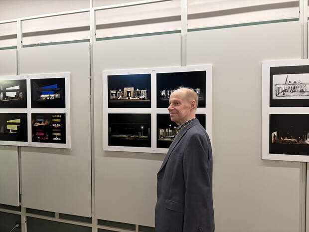 Николай Симонов и его выставка: мастер театрального искусства в центре внимания