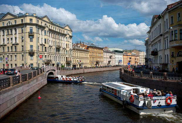 Россияне предпочли зарубежным поездкам путешествия по родной стране