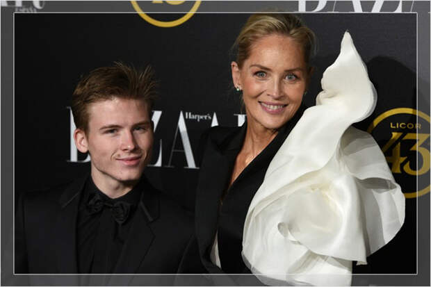 Шэрон Стоун и взрослый Роан.