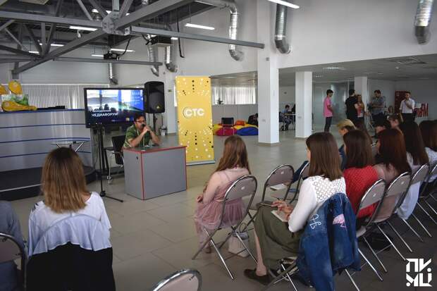 Журфак вгу воронеж. Мастер классы в библиотеки краеведение. Ринх юрфак. Вуз для филолога. Мультимедийная журналистика ростов на дону.