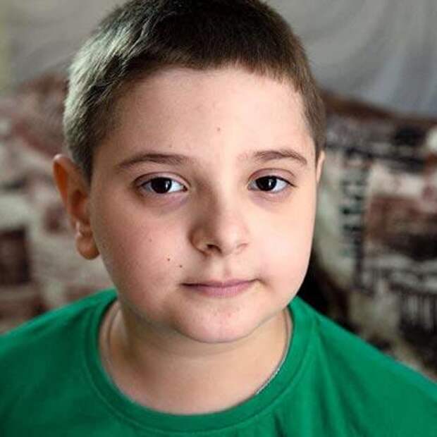Миша Давыдов, 10 лет, несовершенный остеогенез, требуется операция, 781 380 ₽