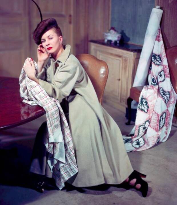Пальто от Эльзы Шиапарелли, 1947 год.