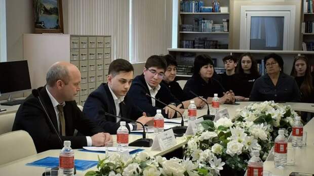 В Адыгейске прошел муниципальный координационный совет по взаимодействию с Движением Первых