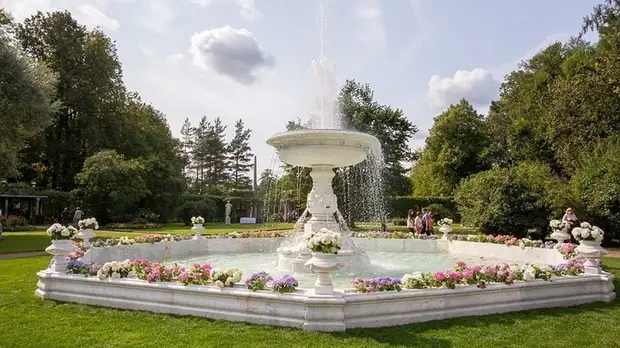 В «Царском Селе» впервые за 30 лет заработал Мраморный фонтан