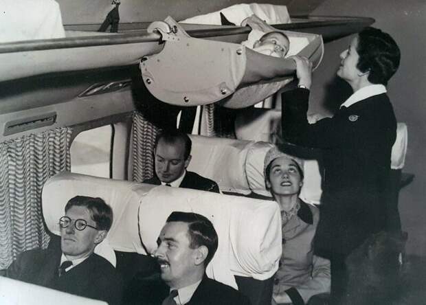 14. Так перевозили младенцев в самолетах, США, 1950-е годы жизнь, исторические фото, история, прошлое, фото