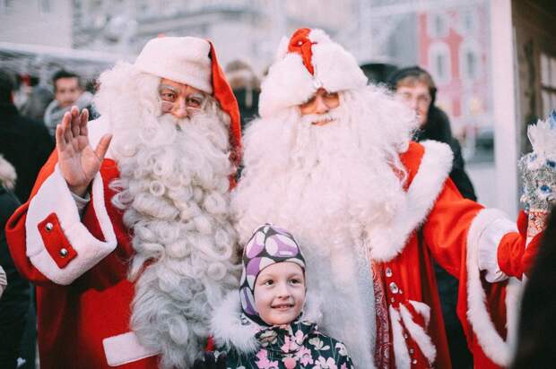 Дед Мороз и Санта Клаус/mos.ru