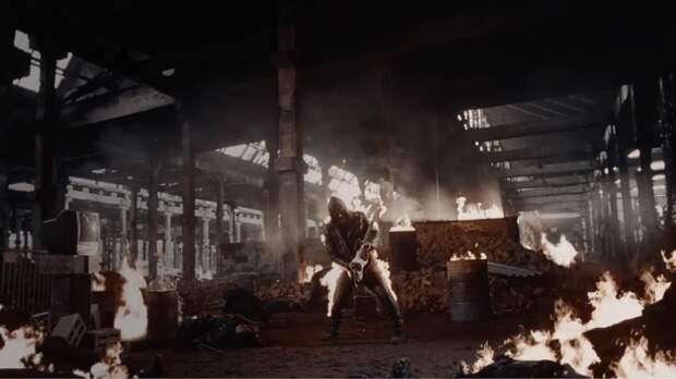 «Зажечь огни Земли»: в чем смысл хита «Феникс» певицы Bearwolf?