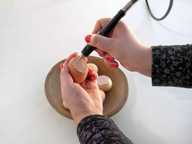 Как сделать вышивку на скорлупе яиц