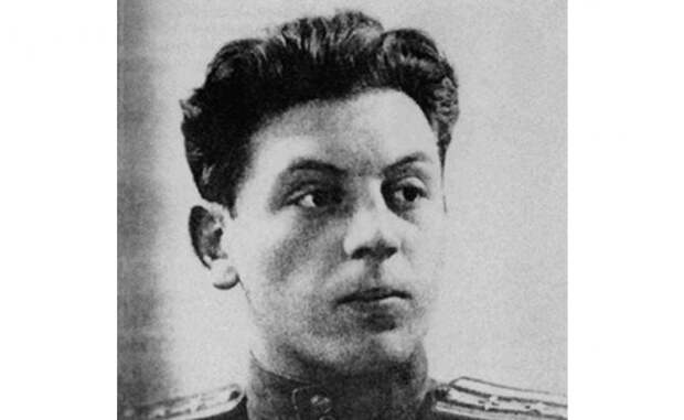 Генерал, сын генералиссимуса