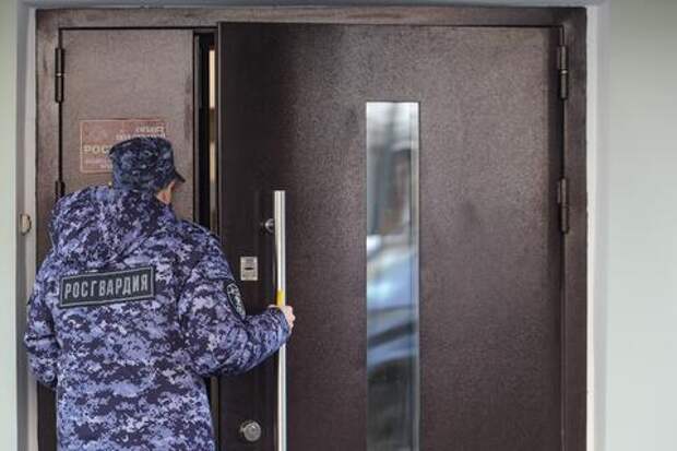 Сообщения о визитах «сотрудников МВД» с ноутбуками и списками жильцов поступают из разных районов края