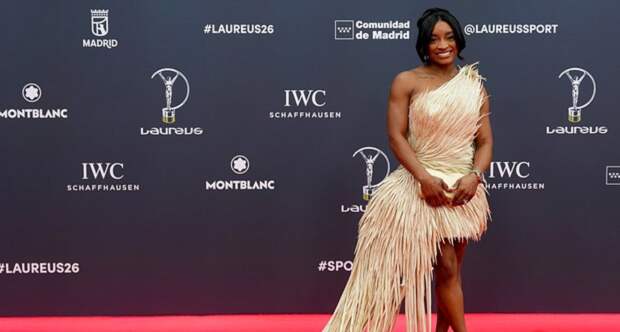 Олимпийская чемпионка порвала наряд для церемонии вручения премии