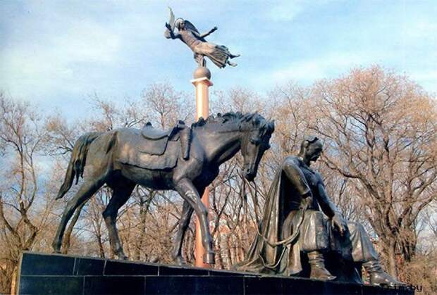 Памятник А.Головатому в Одессе 