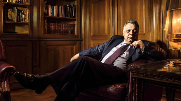 Орбан "обокрал" Киев: Украину ждёт финансовый крах - FT