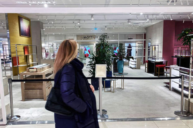 Yle: финская аутлет-деревня "Царь" на границе с Россией притягивает сталкеров