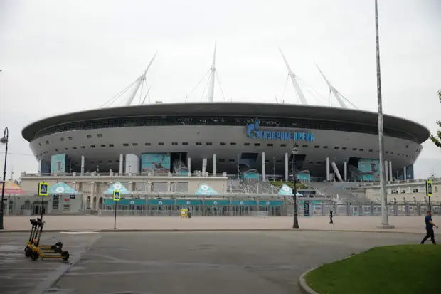 Более 900 росгвардейцев следили за порядком на»Газпром Арене» во время матча «Зенита»