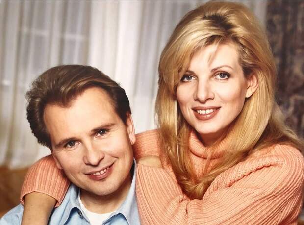 Певец Александр Малинин публично поздравил жену с годовщиной свадьбы